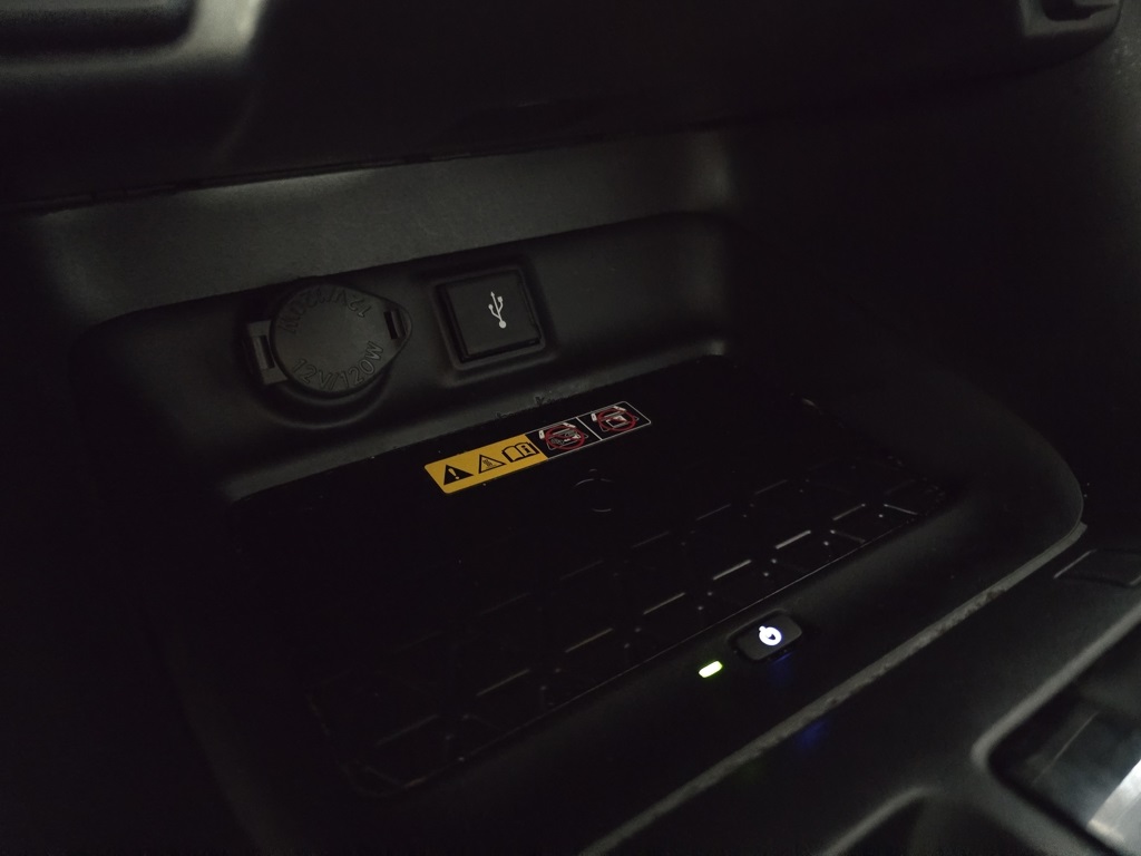 Thumbnail: 2022 Toyota RAV4 - 23