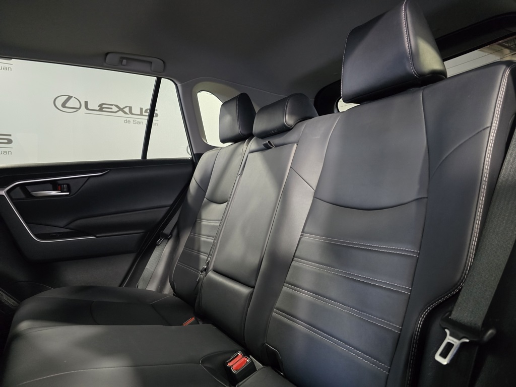 Thumbnail: 2022 Toyota RAV4 - 27