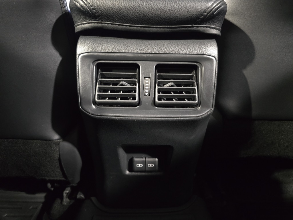 Thumbnail: 2022 Toyota RAV4 - 28