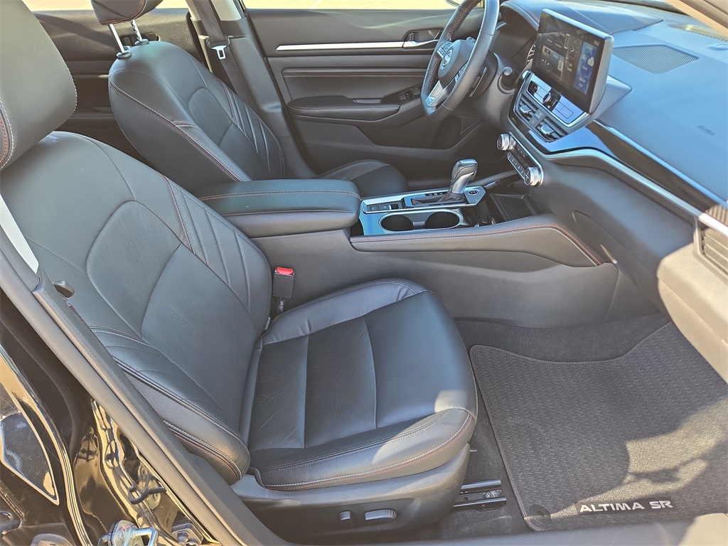 2023 Nissan Altima 2.0 SR Black at Central Houston Nissan