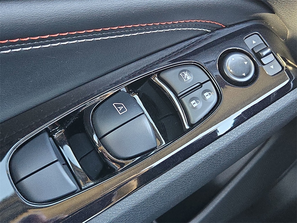 2023 Nissan Altima 2.0 SR Black at Central Houston Nissan