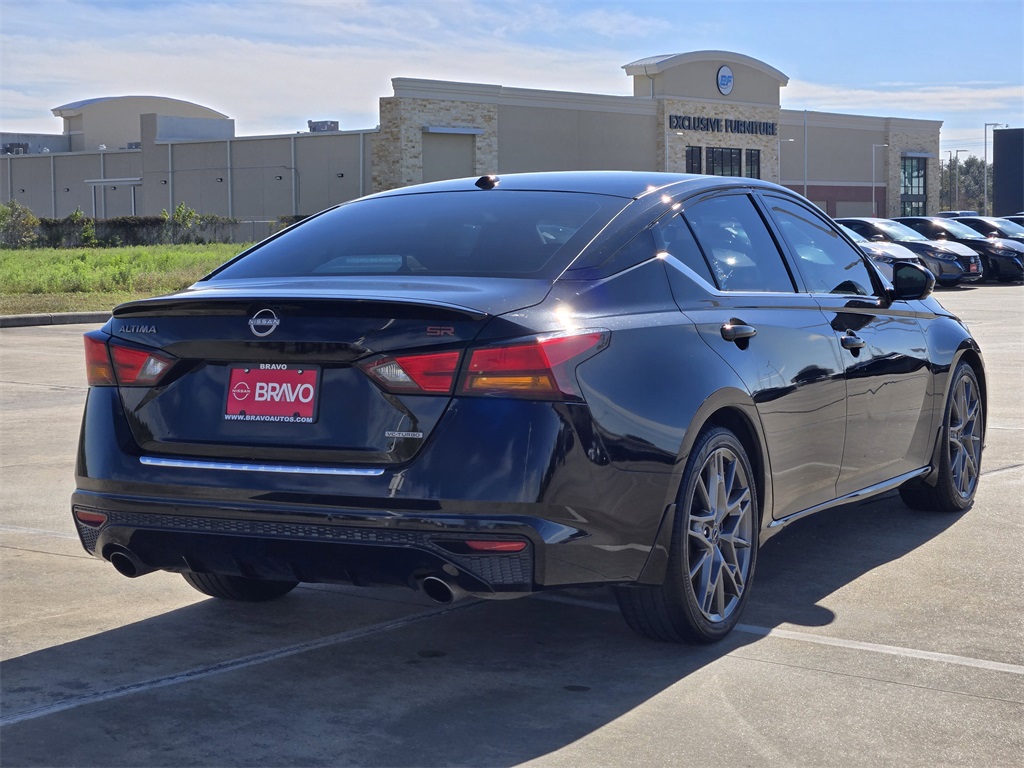 2023 Nissan Altima 2.0 SR Black at Central Houston Nissan
