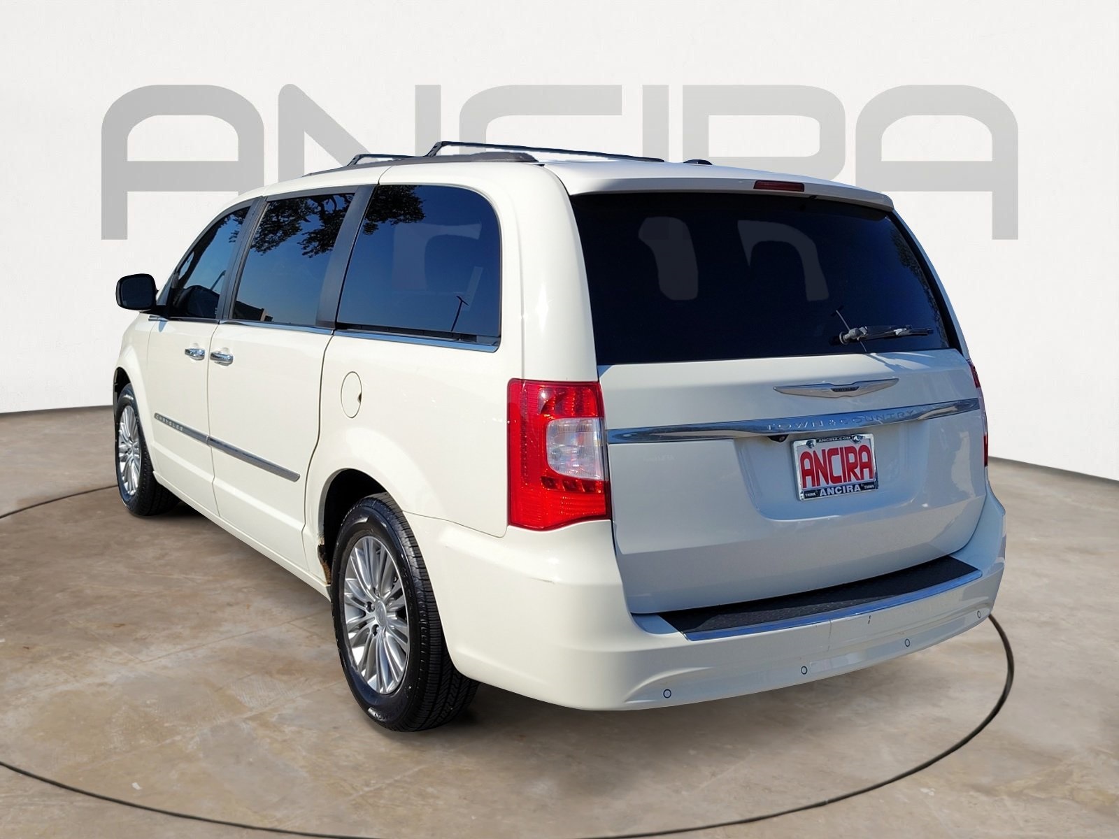 Used Car 2013 Chrysler Town & Country  Touring-l For Sale Under $10,000 In San Antonio, Texas