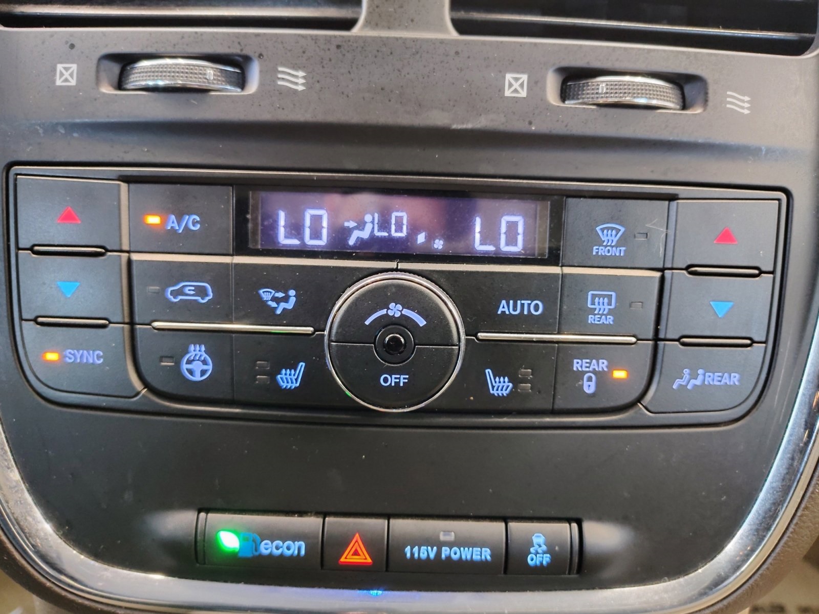 Used Car 2013 Chrysler Town & Country  Touring-l For Sale Under $10,000 In San Antonio, Texas