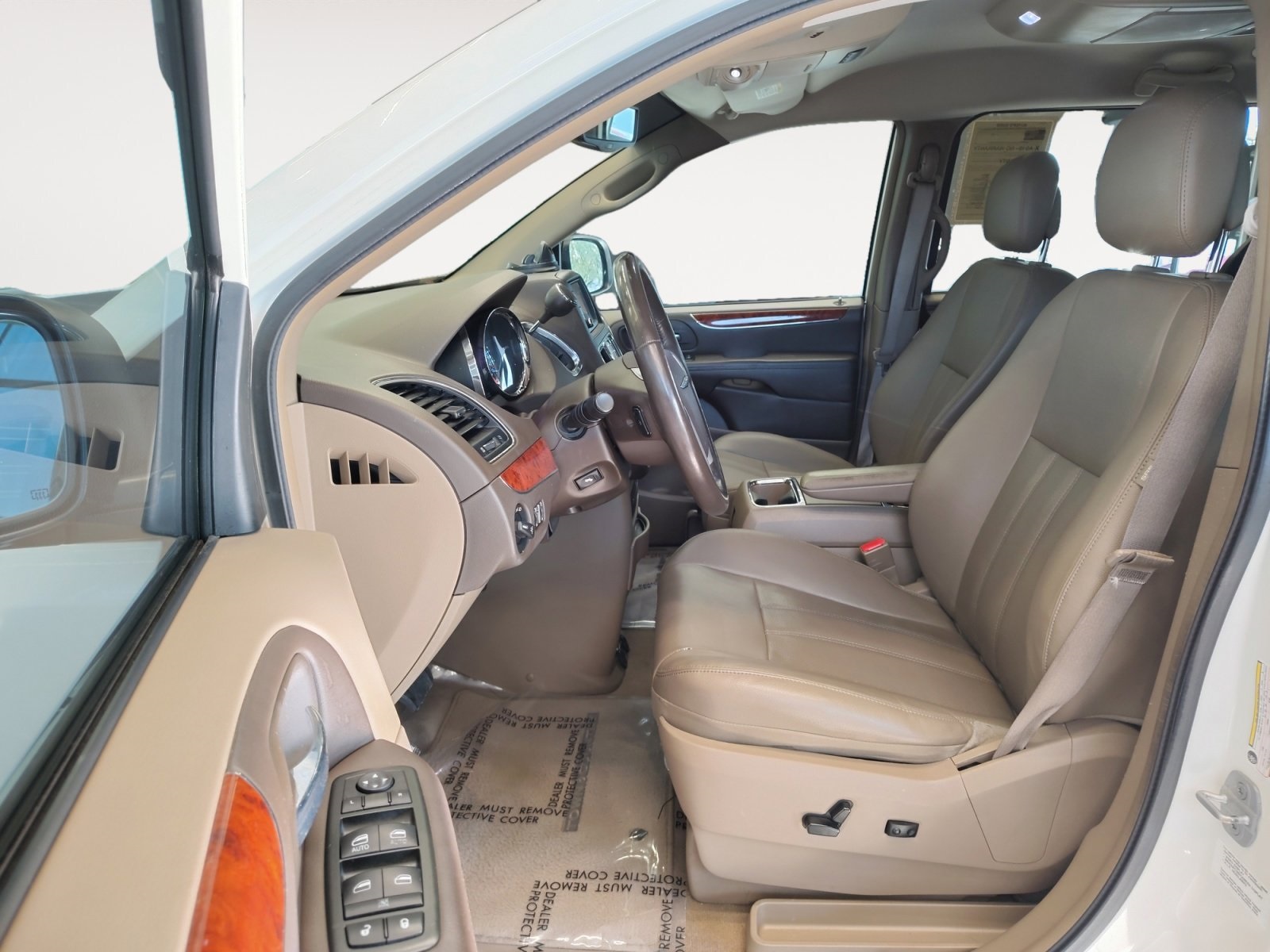 Used Car 2013 Chrysler Town & Country  Touring-l For Sale Under $10,000 In San Antonio, Texas