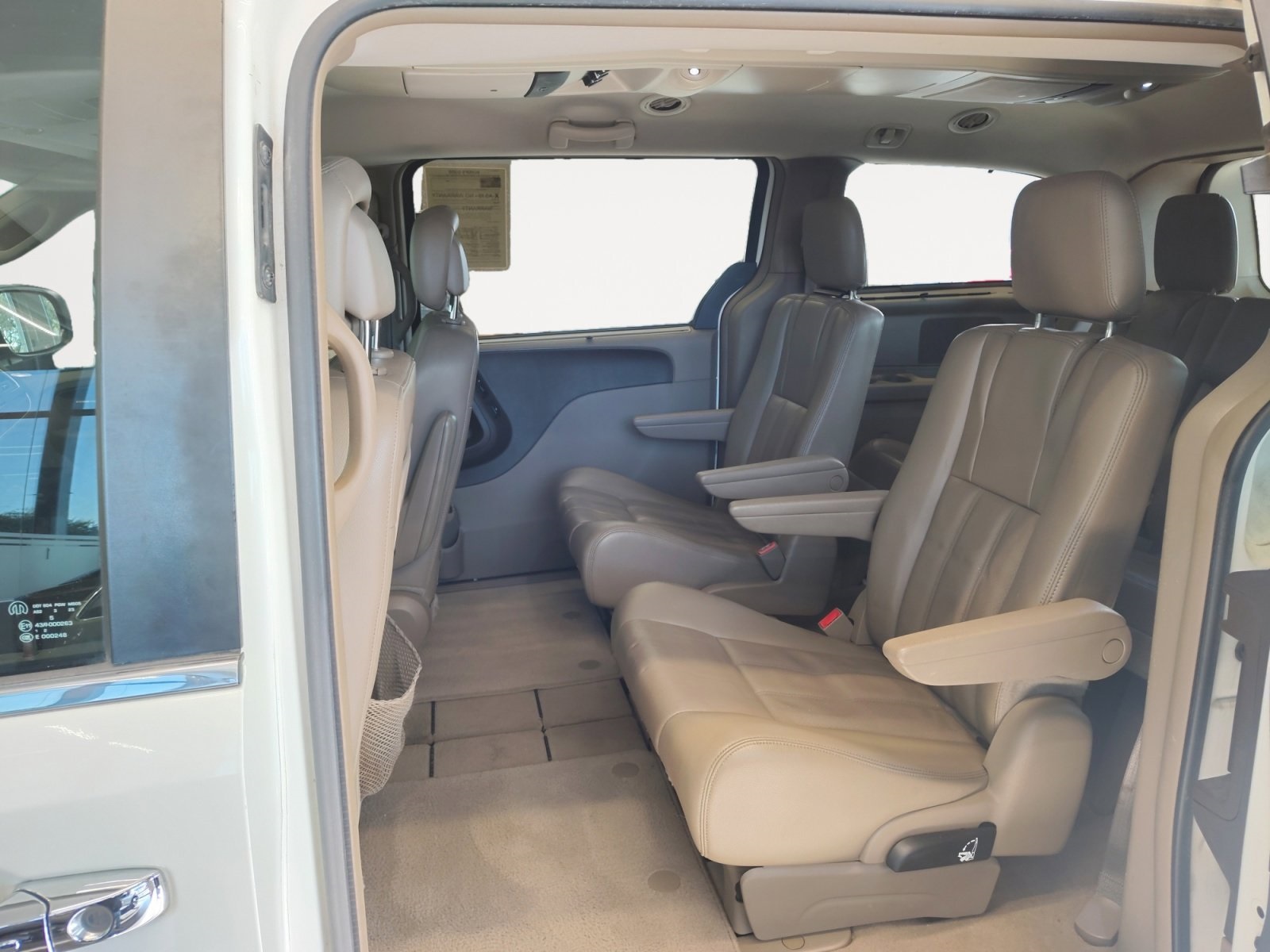 Used Car 2013 Chrysler Town & Country  Touring-l For Sale Under $10,000 In San Antonio, Texas