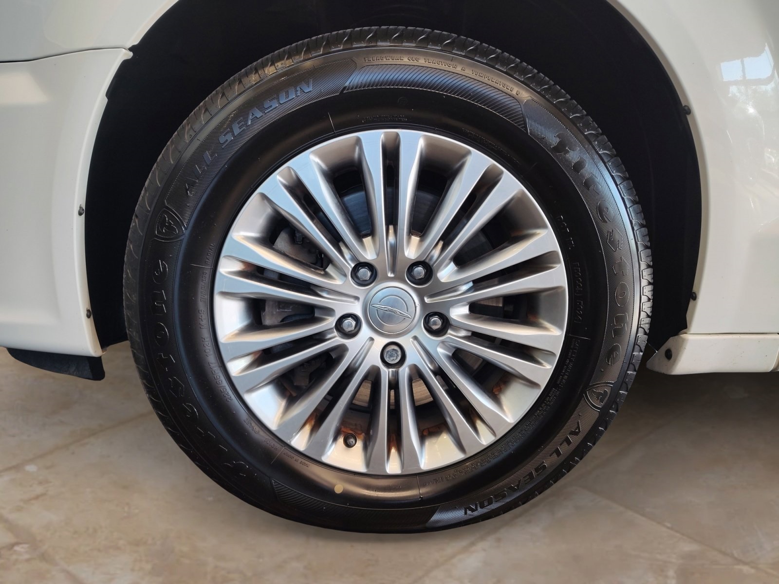 Used Car 2013 Chrysler Town & Country  Touring-l For Sale Under $10,000 In San Antonio, Texas