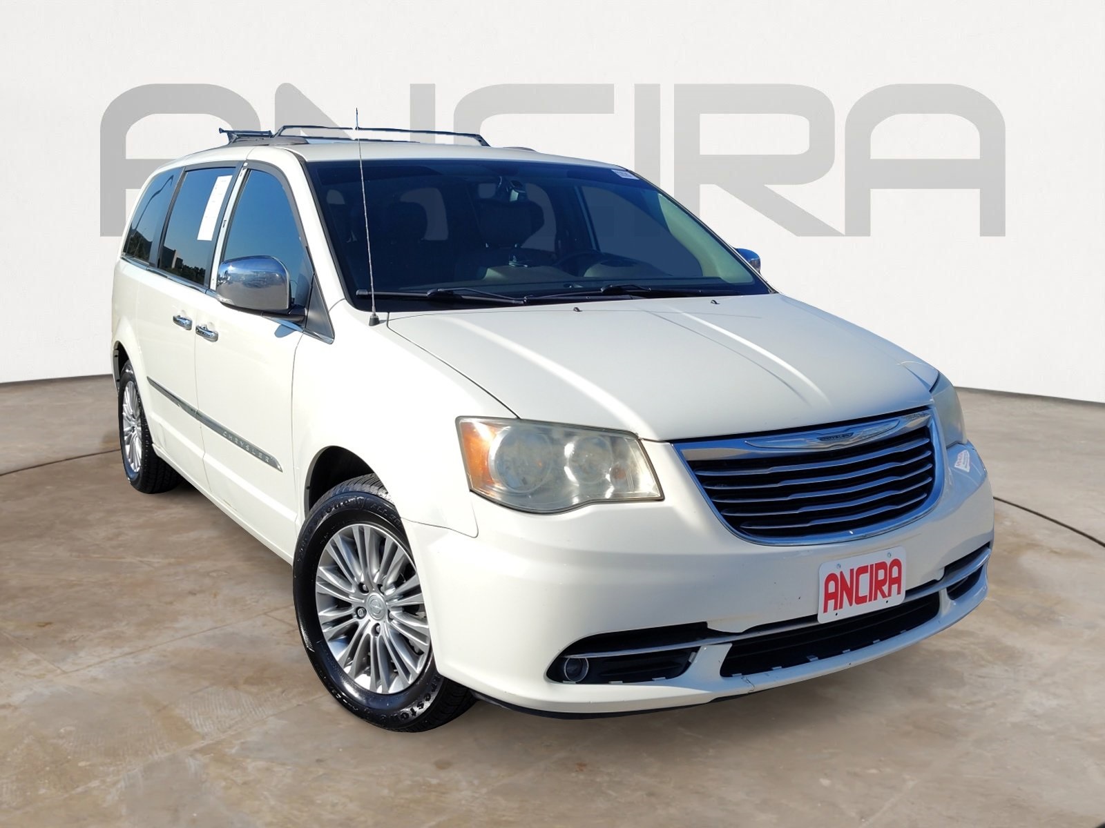 Used Car 2013 Chrysler Town & Country  Touring-l For Sale Under $10,000 In San Antonio, Texas