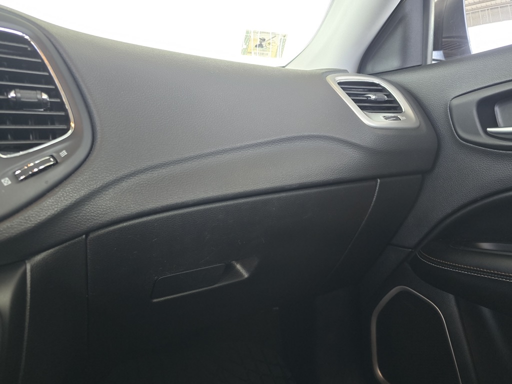 Thumbnail: 2021 Jeep Compass - 23