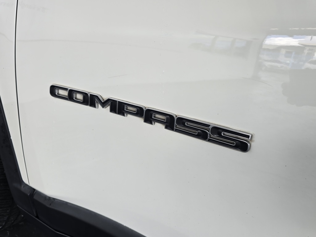 Thumbnail: 2021 Jeep Compass - 31