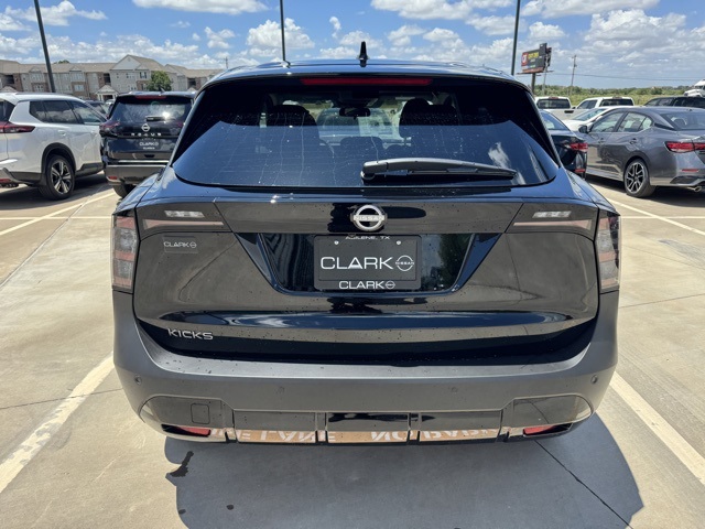 2025 Nissan Kicks SV photo 2