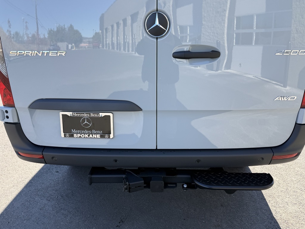 2026 Mercedes Benz Sprinter 2500 photo 2