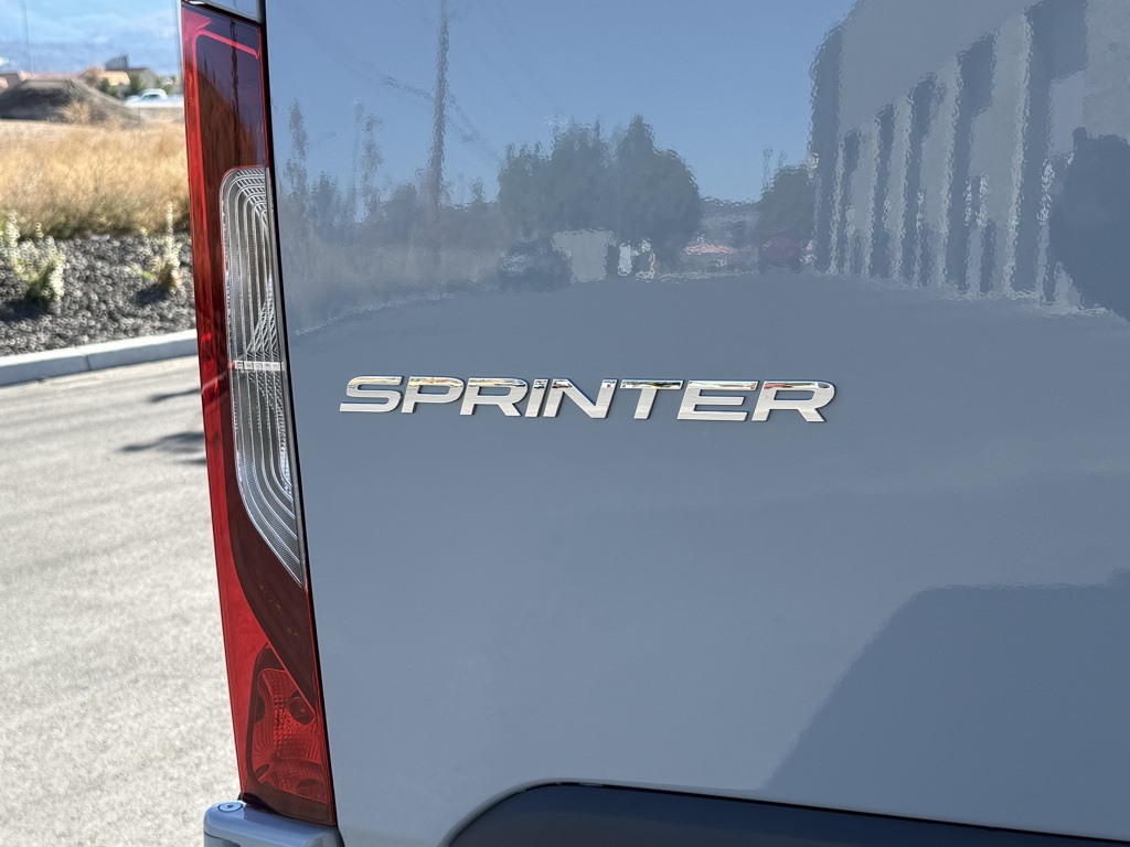 2026 Mercedes Benz Sprinter 2500 photo 3