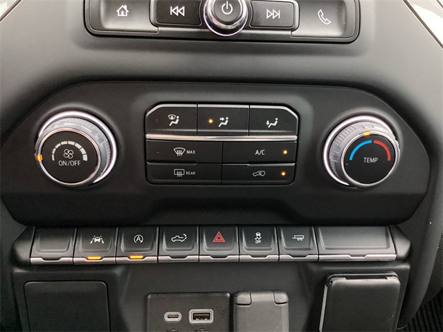 Used Car 2022 Chevrolet Silverado 1500  Custom For Sale Under $35,000 In San Antonio, Texas