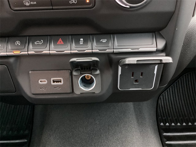 Used Car 2022 Chevrolet Silverado 1500  Custom For Sale Under $35,000 In San Antonio, Texas