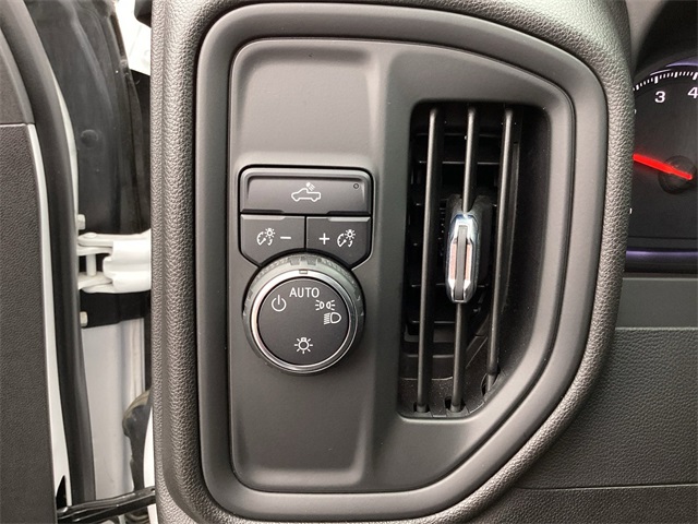 Used Car 2022 Chevrolet Silverado 1500  Custom For Sale Under $35,000 In San Antonio, Texas