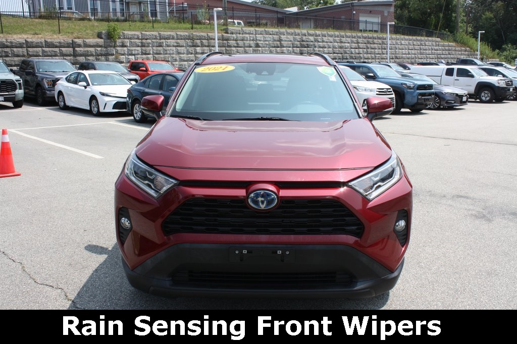 2021 Toyota RAV4 Hybrid XLE Premium photo 2