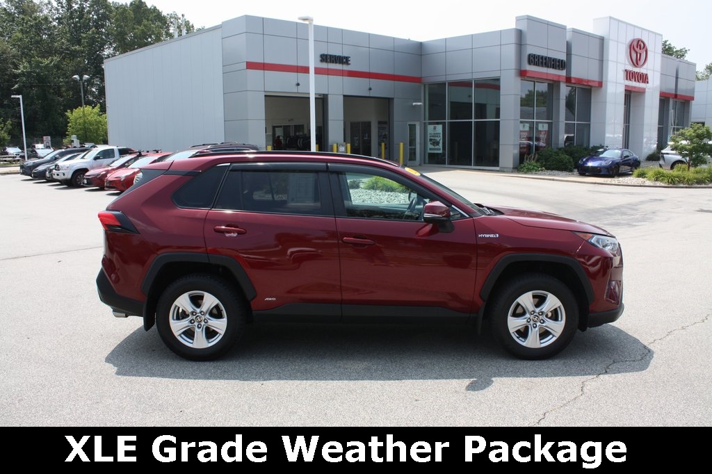 2021 Toyota RAV4 Hybrid XLE Premium photo 3