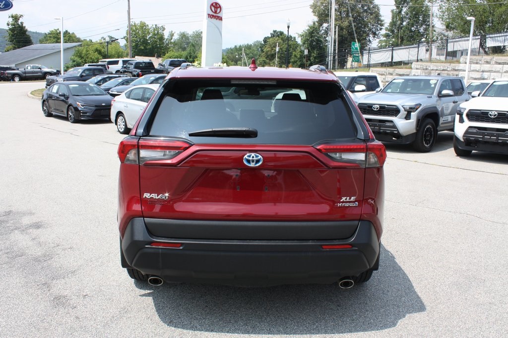 2021 Toyota RAV4 Hybrid XLE Premium photo 4