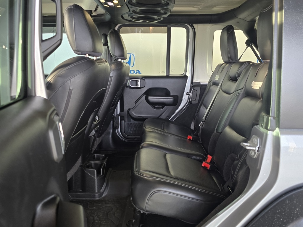 Thumbnail: 2019 Jeep Wrangler - 15