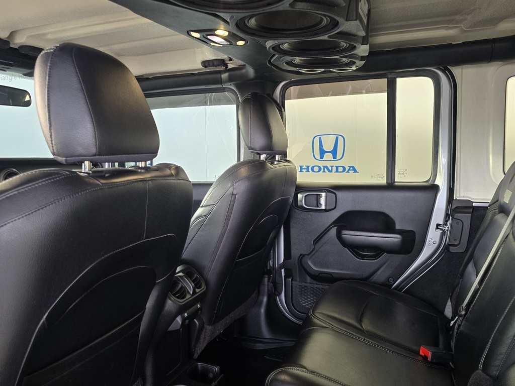 Thumbnail: 2019 Jeep Wrangler - 17