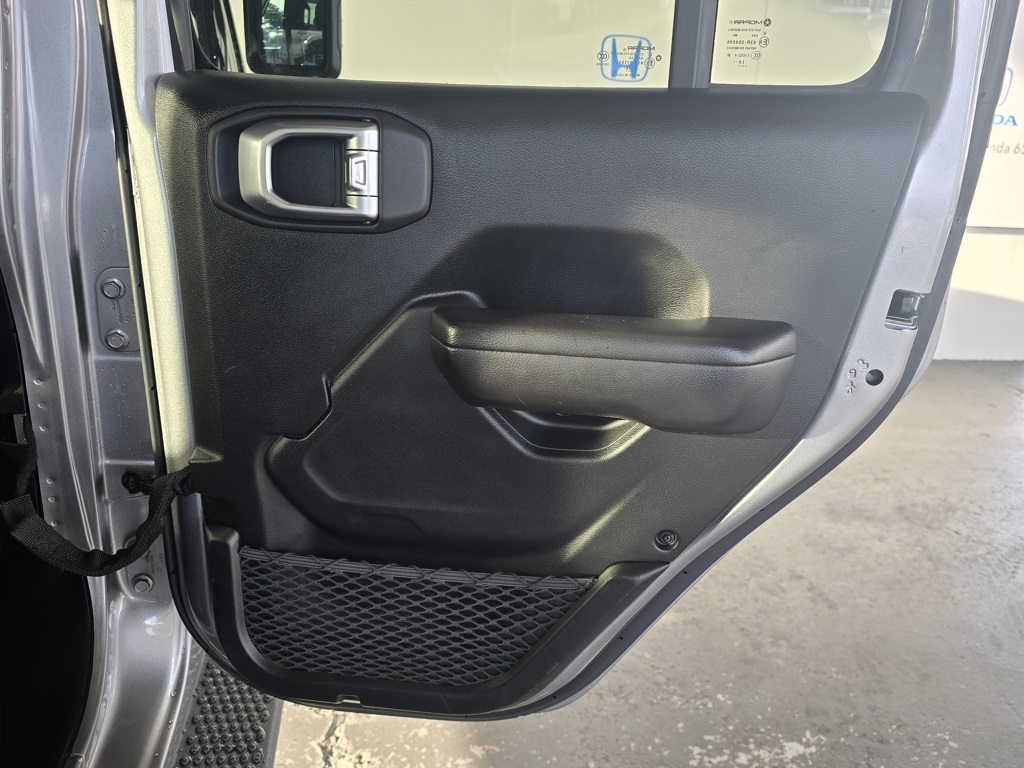 Thumbnail: 2019 Jeep Wrangler - 26