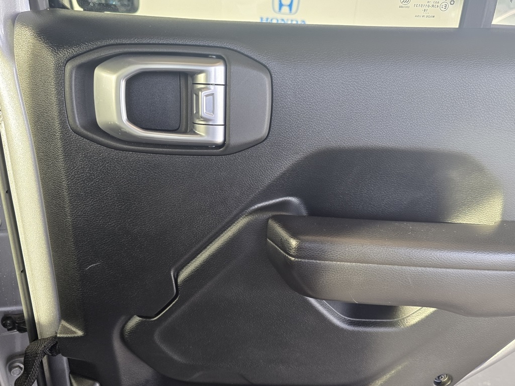 Thumbnail: 2019 Jeep Wrangler - 27