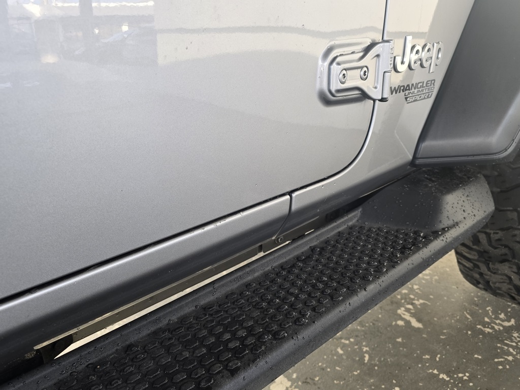 Thumbnail: 2019 Jeep Wrangler - 29