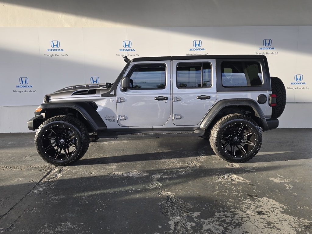 Thumbnail: 2019 Jeep Wrangler - 3