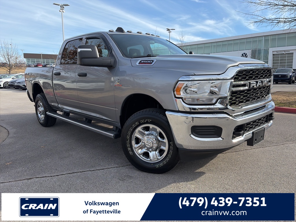 2024 RAM 3500 Tradesman Crew Cab 4WD