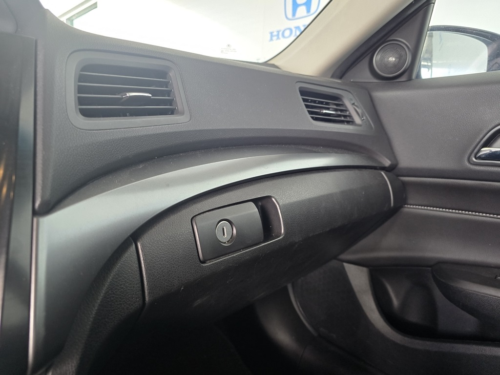 Thumbnail: 2013 Acura ILX - 31