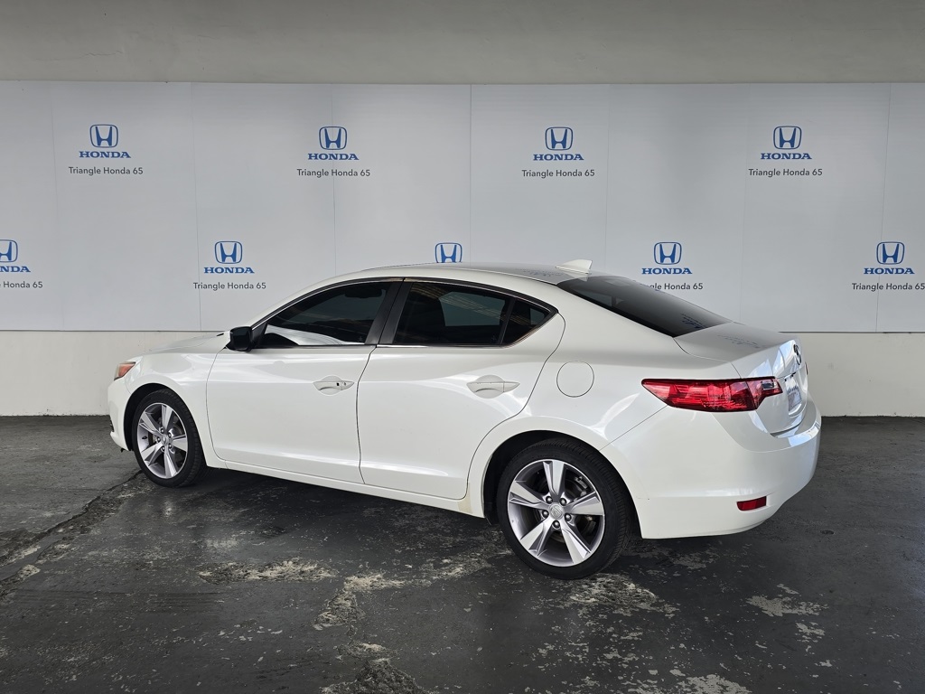 Thumbnail: 2013 Acura ILX - 4