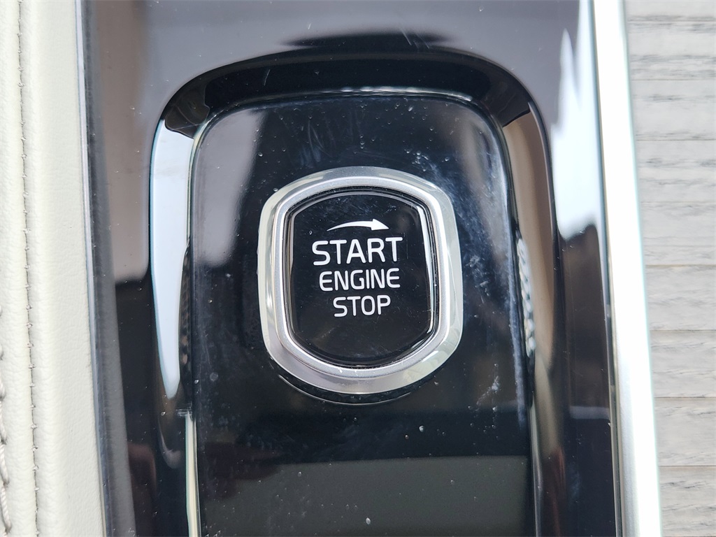 2024 Volvo XC90 B6 Plus Bright Theme 6-Seater White at DeMontrond Automotive Group