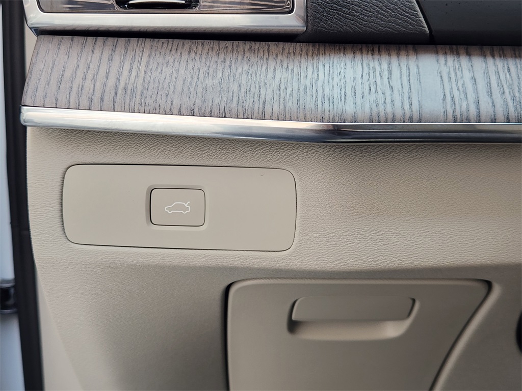 2024 Volvo XC90 B6 Plus Bright Theme 6-Seater White at DeMontrond Automotive Group