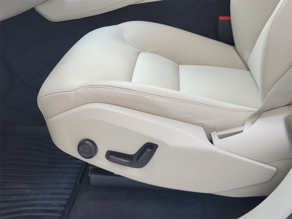 2024 Volvo XC90 B6 Plus Bright Theme 6-Seater White at DeMontrond Automotive Group