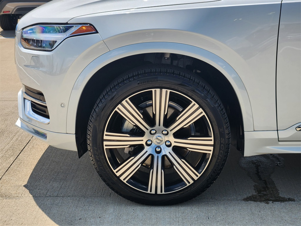 2024 Volvo XC90 B6 Plus Bright Theme 6-Seater - 7