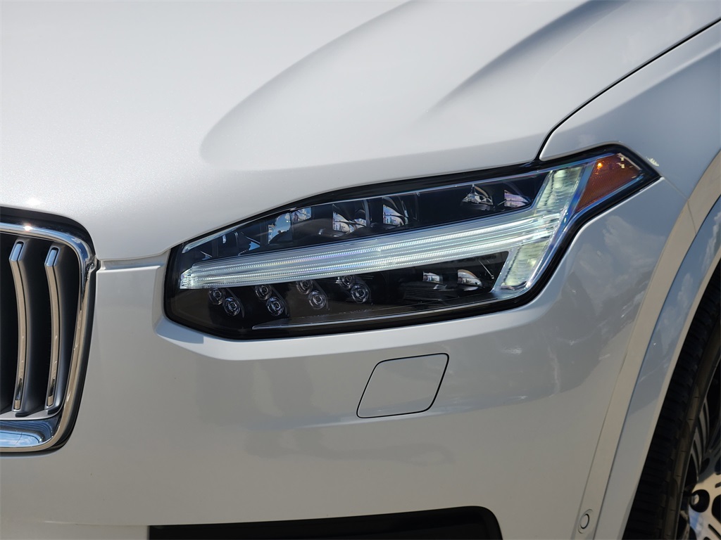 2024 Volvo XC90 B6 Plus Bright Theme 6-Seater - 8
