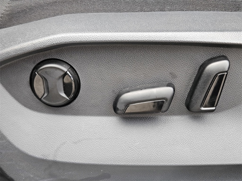 Used Car 2024 Volkswagen Tiguan  2.0t Se R-line Black For Sale Under $30,000 In San Marcos, Texas