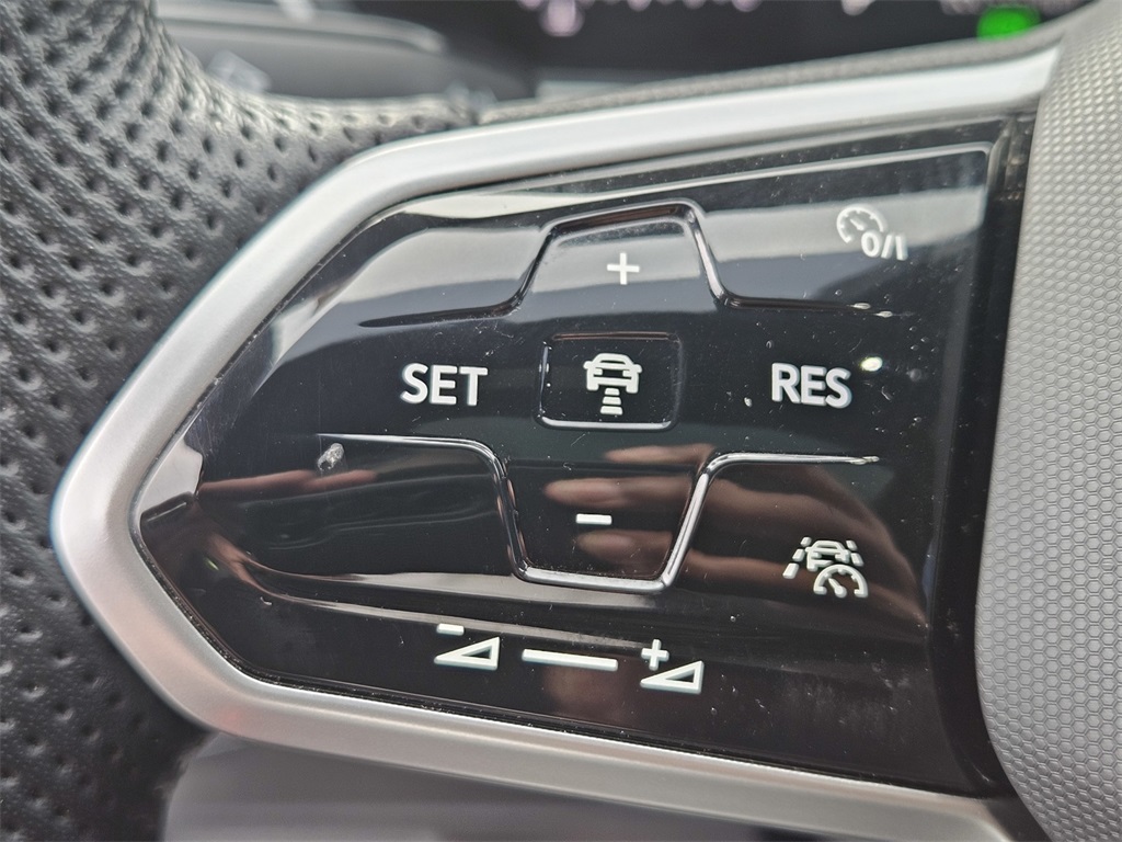 Used Car 2024 Volkswagen Tiguan  2.0t Se R-line Black For Sale Under $30,000 In San Marcos, Texas