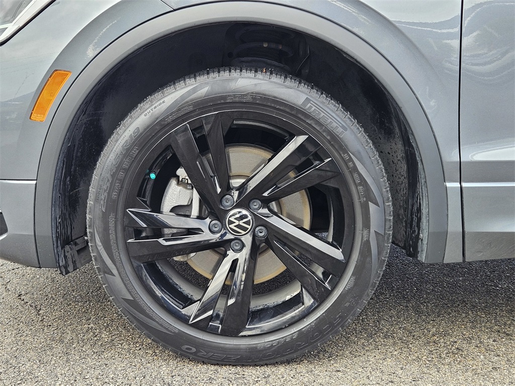 Used Car 2024 Volkswagen Tiguan  2.0t Se R-line Black For Sale Under $30,000 In San Marcos, Texas