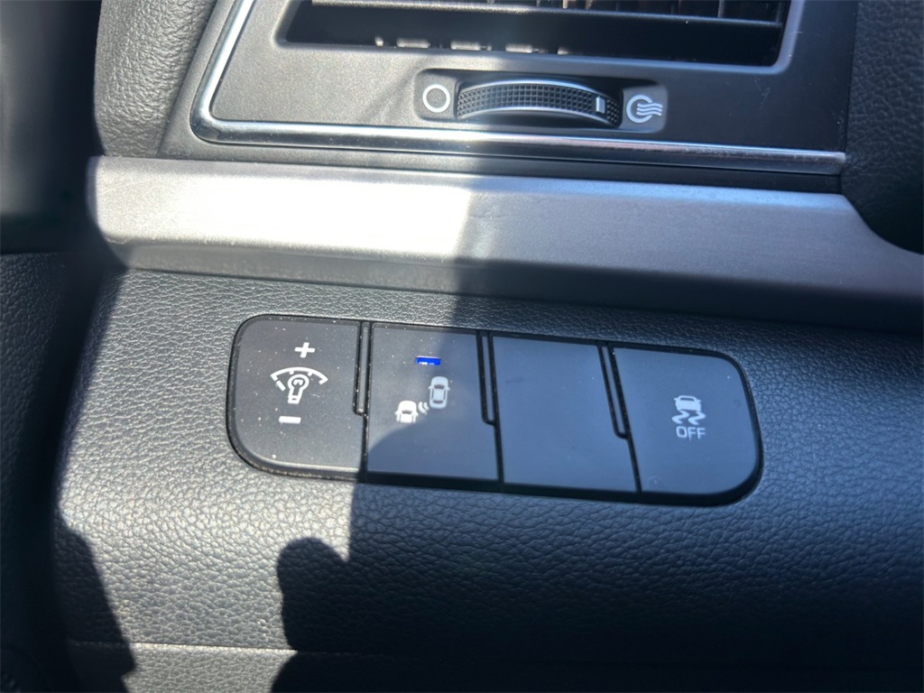 Used Car 2018 Hyundai Elantra  Value Edition For Sale Under $10,000 In Floresville, Texas