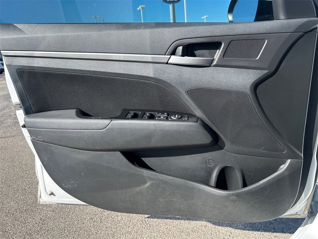 Used Car 2018 Hyundai Elantra  Value Edition For Sale Under $10,000 In Floresville, Texas