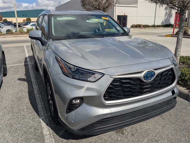 2023 Toyota Highlander Hybrid XLE FWD