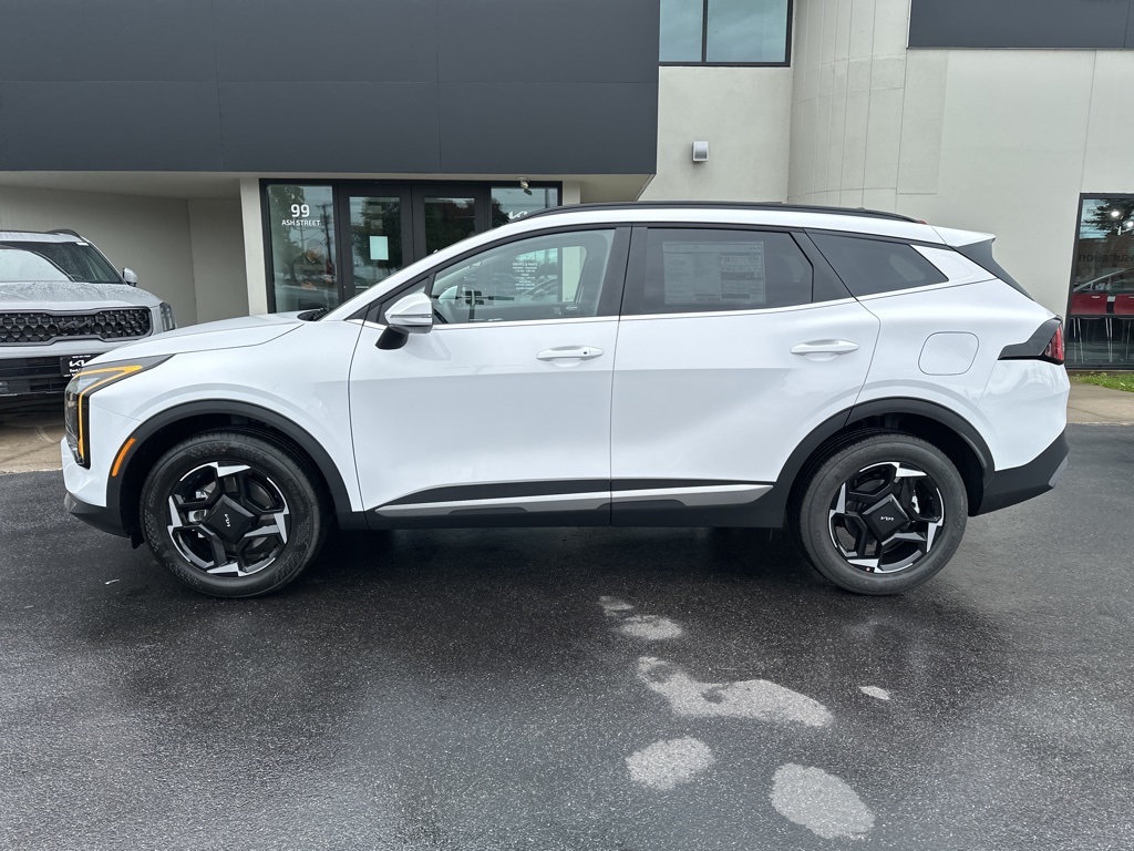 2026 Kia Sportage EX photo 2