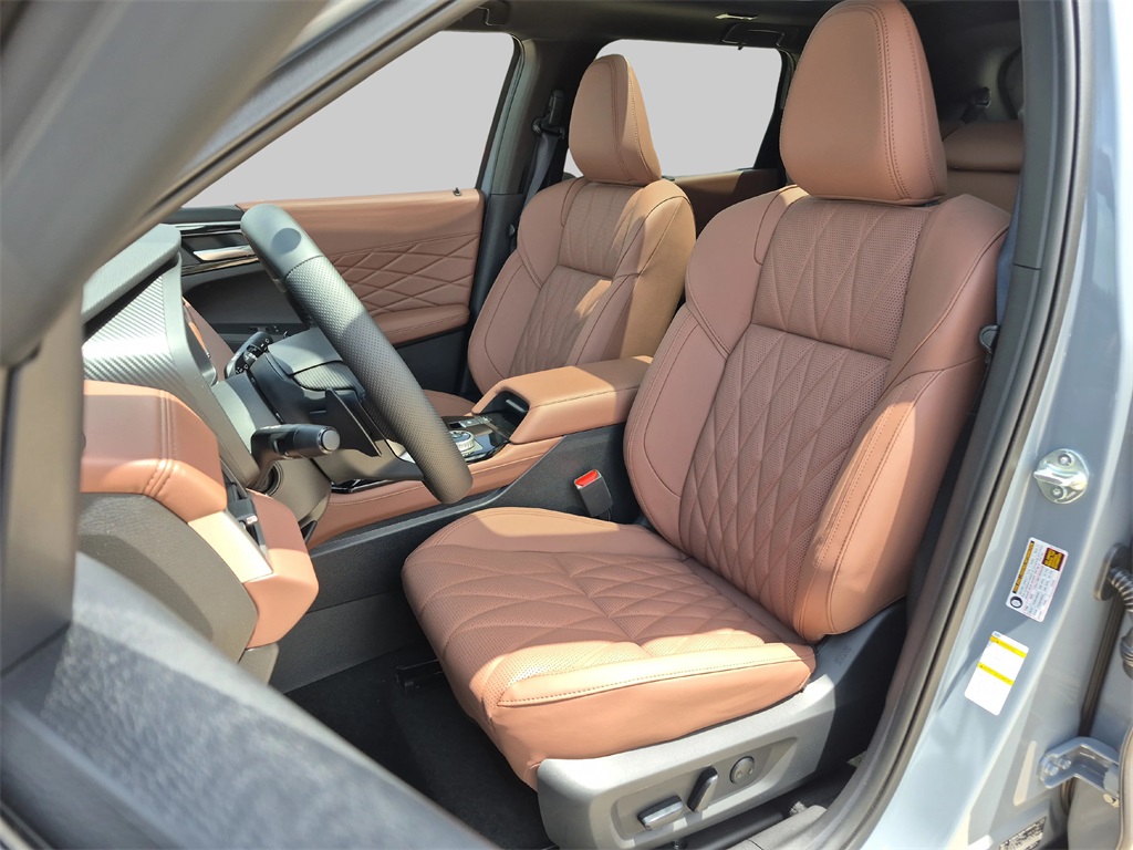 2025 Mitsubishi Outlander SEL Gray at Baytown Hyundai