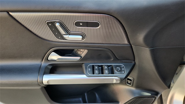 2023 Mercedes-Benz GLB