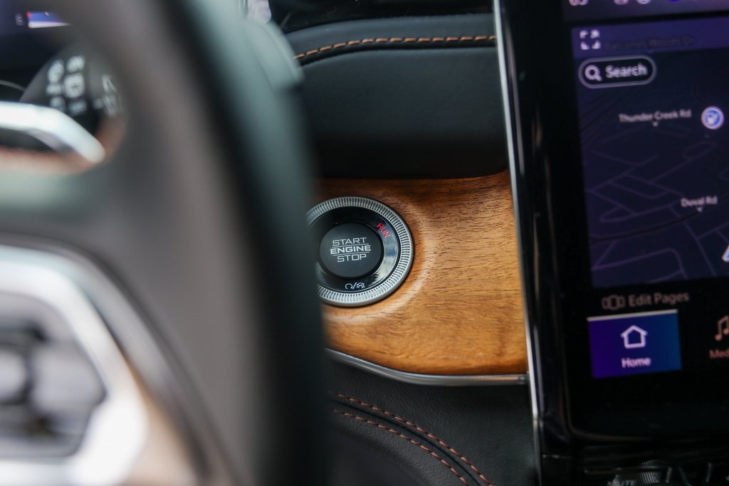 Used Car 2022 Jeep Grand Cherokee  Summit For Sale Under $50,000 In Austin, Texas