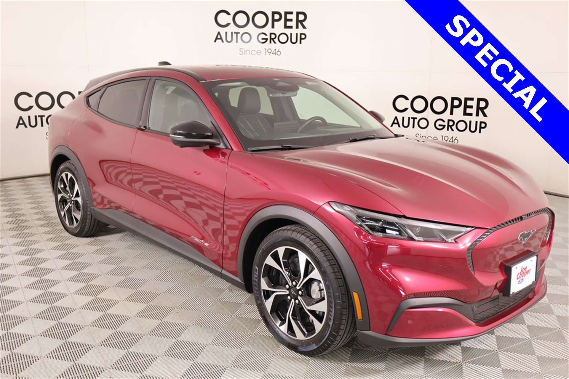 2025 Ford Mustang Mach-E Select RWD