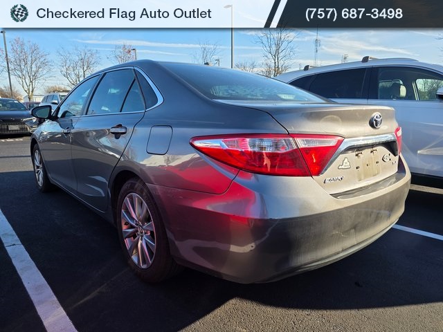 2016 Toyota Camry XLE photo 4