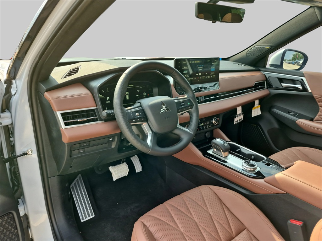 2025 Mitsubishi Outlander SEL - 8